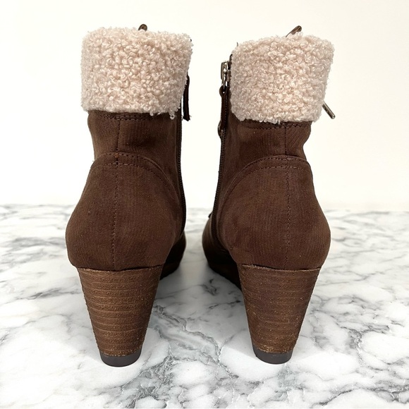 New Women's Dr.Scholls Charmer Wedge Bootie Ankle Boot Sherpa Lace Up Size 8 - Picture 2 of 10
